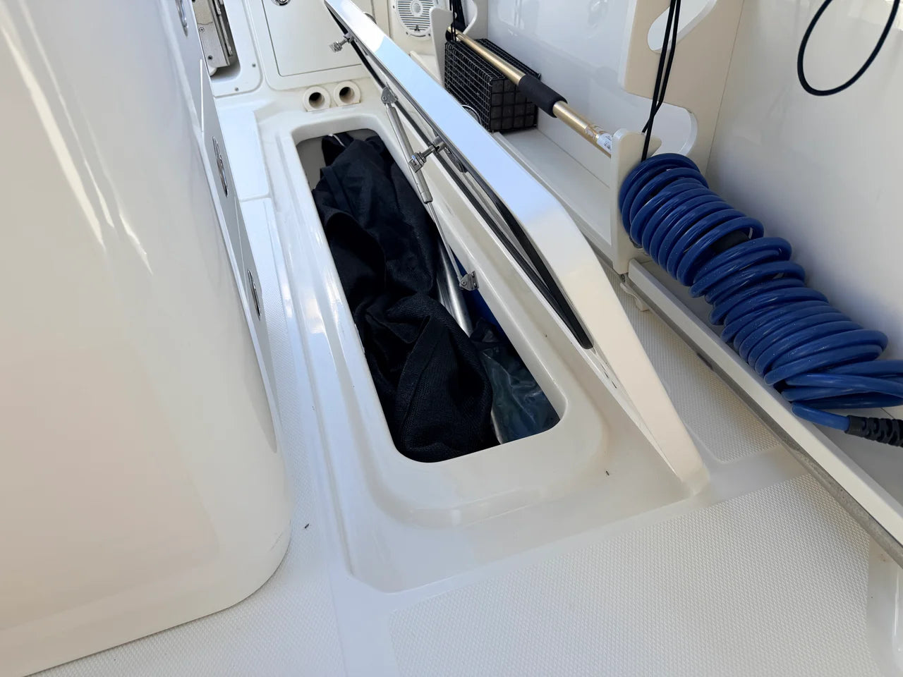 2022 Boston Whaler 250 Outrage 25.0 feet, Oakdale, NY #27