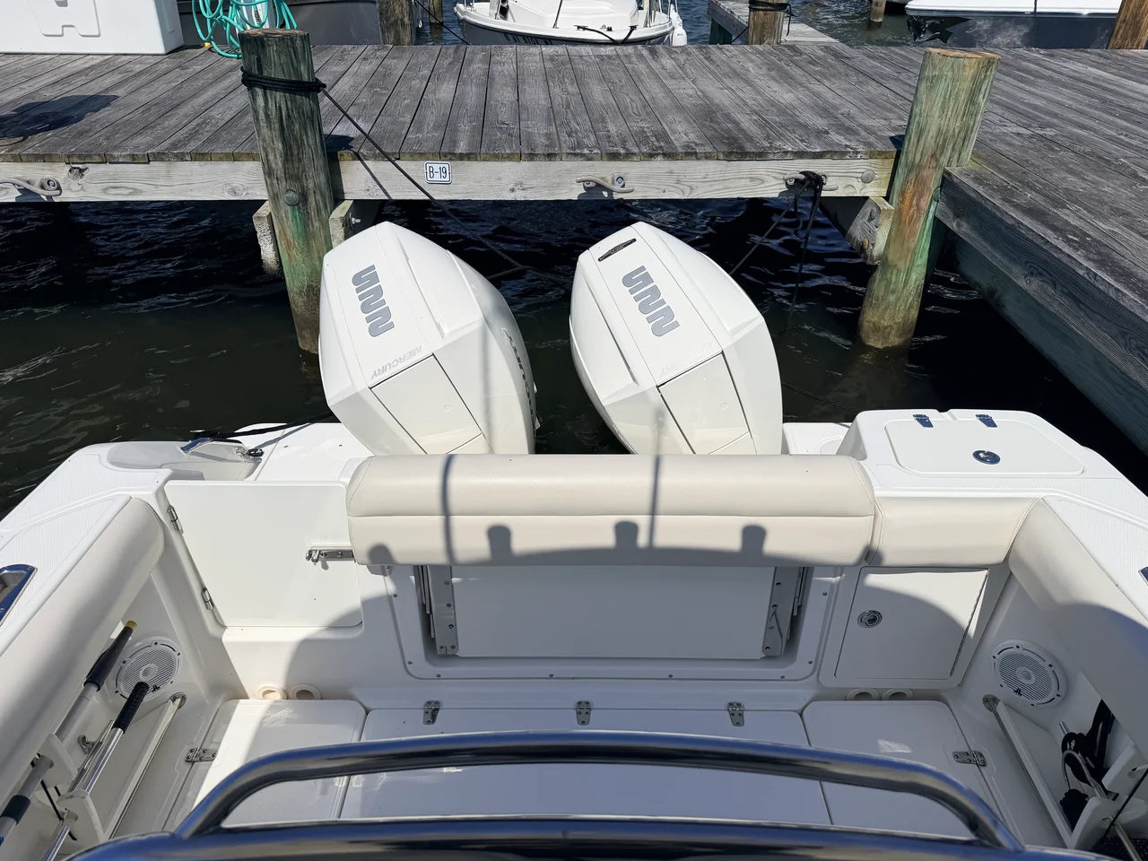 2022 Boston Whaler 250 Outrage 25.0 feet, Oakdale, NY #18