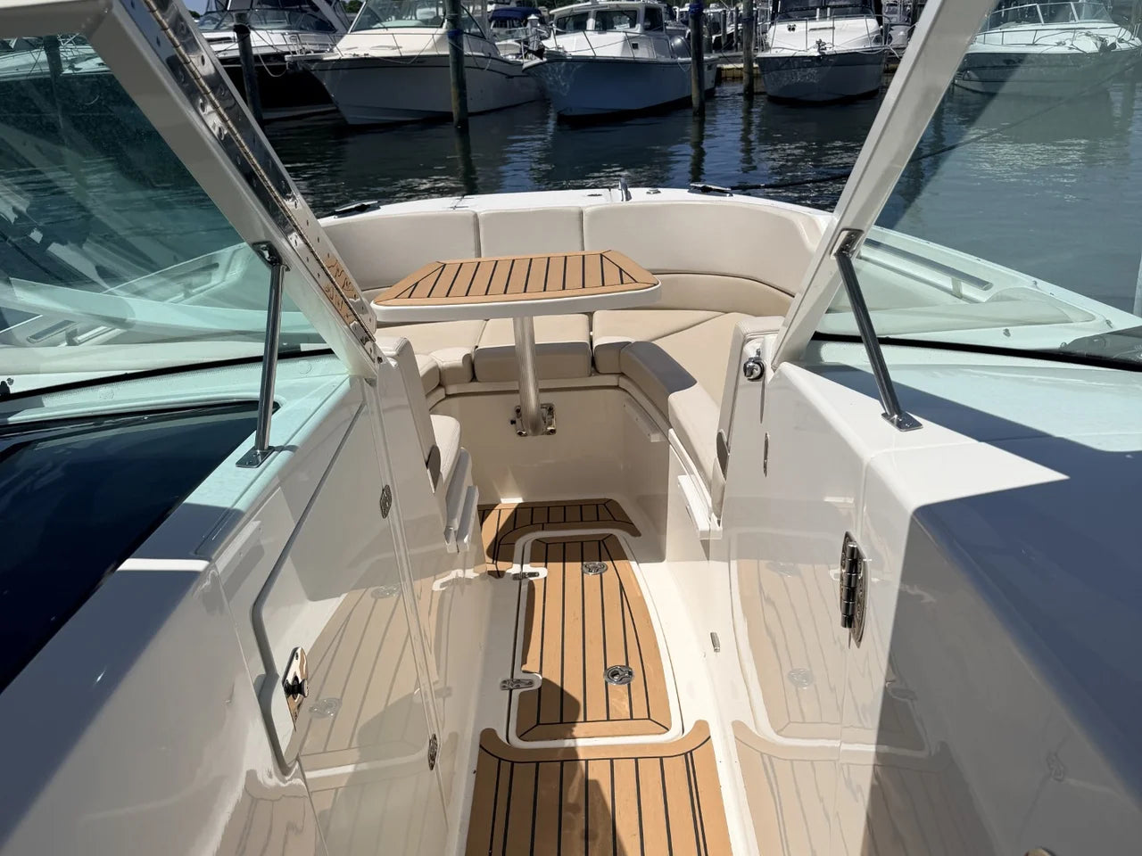 2016 Boston Whaler 320 Vantage 32.083 feet, Oakdale, NY #9