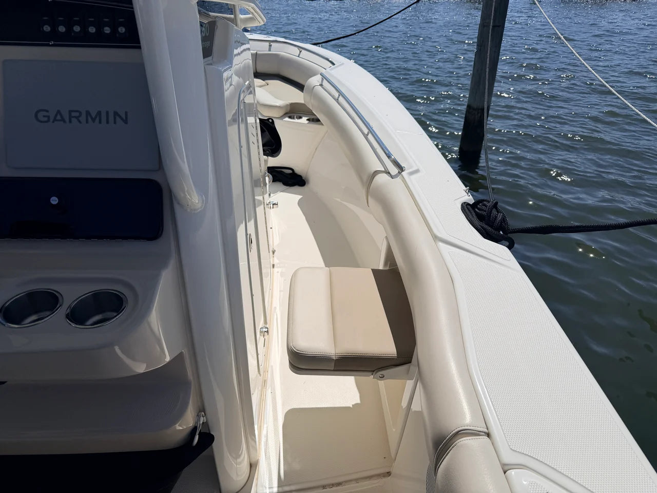 2022 Boston Whaler 250 Outrage 25.0 feet, Oakdale, NY #11