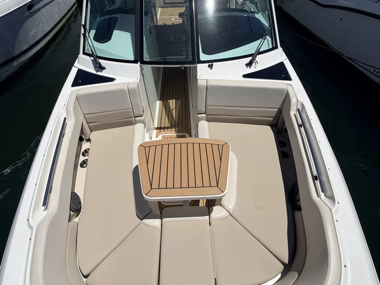 2016 Boston Whaler 320 Vantage 32.083 feet, Oakdale, NY #11